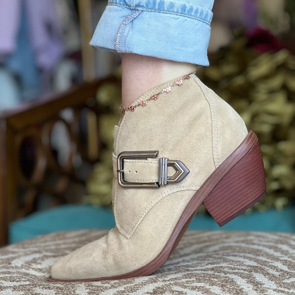 Fall boots booties either nice buckle detail ankle shoes leather shoes western - Picture 1 of 12